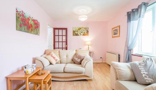 Three-Bedroom Holiday Home 