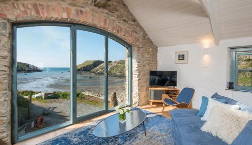 Four-Bedroom Holiday Home