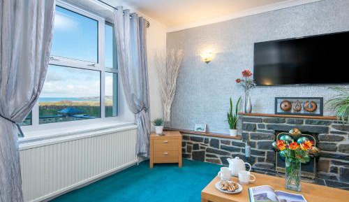 Two-Bedroom Holiday Home