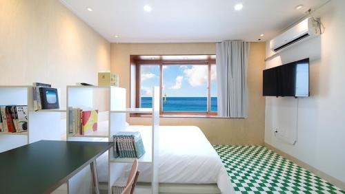 Double Room 8