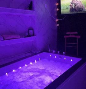 Apartment with -Jacuzzi-