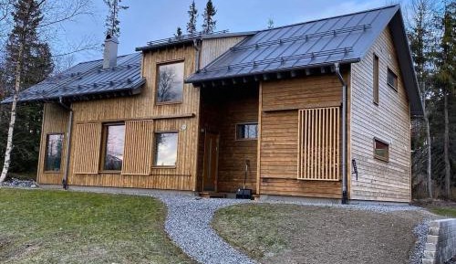 Three-Bedroom Holiday Home 