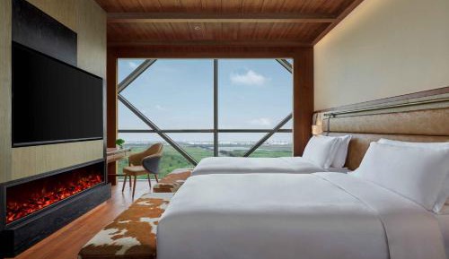 Two-Bedroom Suite with Ski Concierge