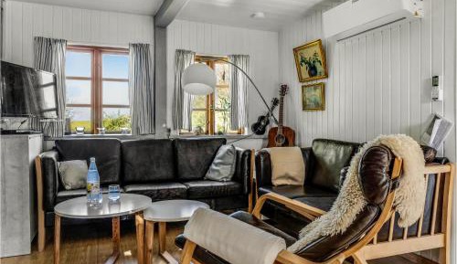 Three-Bedroom Vacation Home 