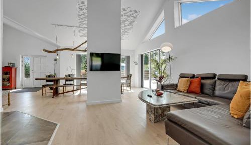 Four-Bedroom Holiday Home
