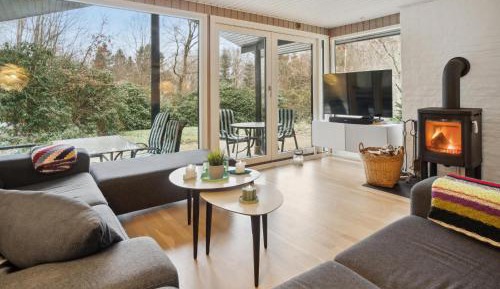 Three-Bedroom Holiday Home 