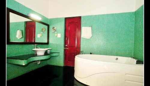 Deluxe Double Room with Shower