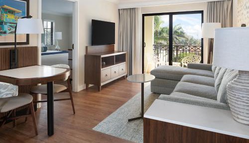 One Bedroom King Suite - Pool View