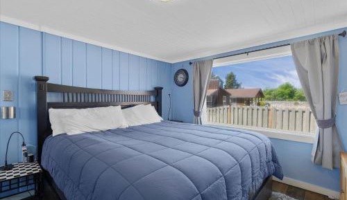 One-Bedroom Holiday Home