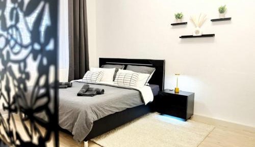 Apartment With Shared Bathroom
