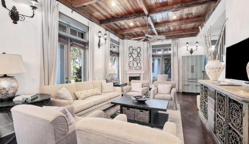 Five-Bedroom Holiday Home