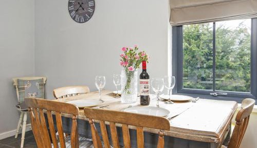 Three-Bedroom Holiday Home 