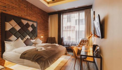 Loft Suite with City View