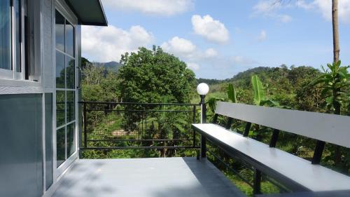 Deluxe Bungalow with Garden View