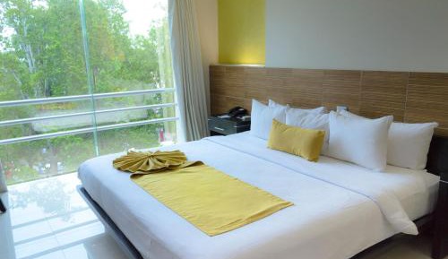 Deluxe King Room