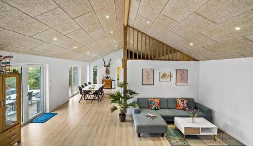 Four-Bedroom Holiday Home