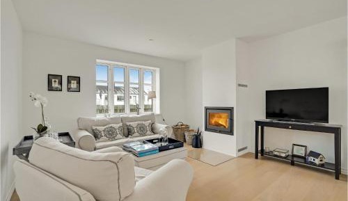 Four-Bedroom Holiday Home