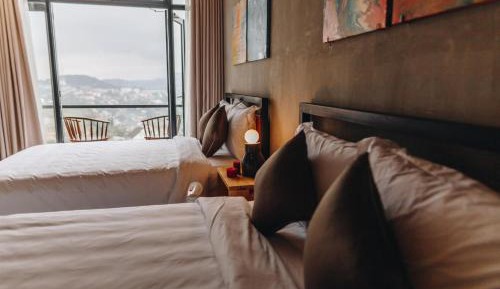 Quadruple Room with Mountain View