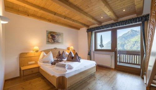 Large Double Room with Balcony or Terrace