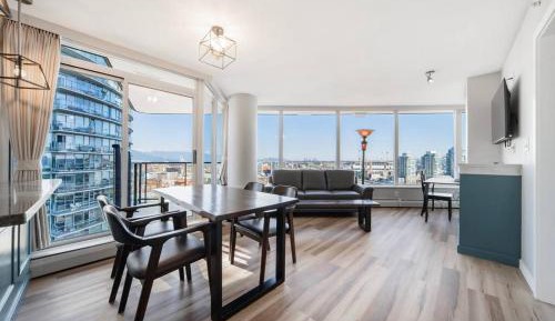 Three-Bedroom Apartment with Balcony