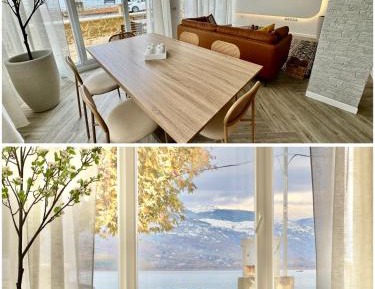 Three-Bedroom Apartment with Lake View