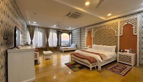 Superior King Suite
