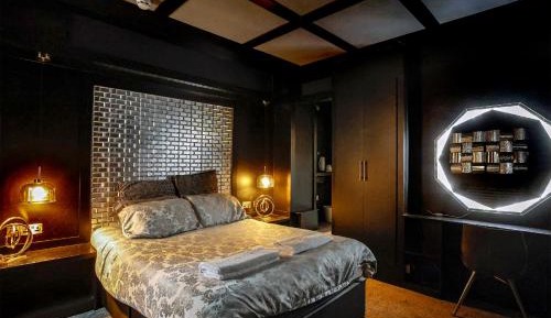Queen Suite