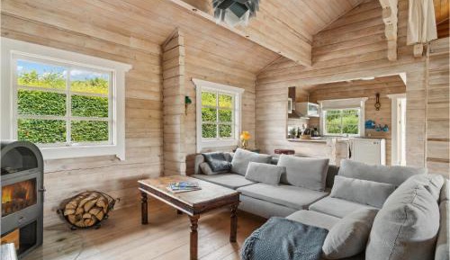 Three-Bedroom Holiday Home 