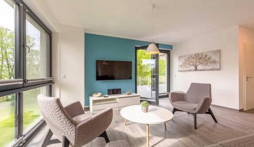 Apartment with Lake View