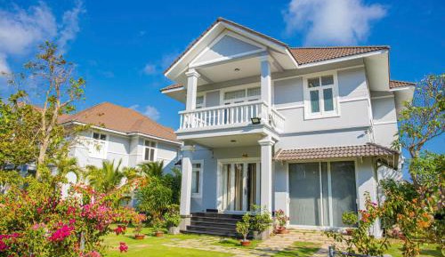 Five-Bedroom Villa