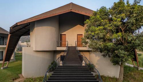  Fire Villa with Balcony