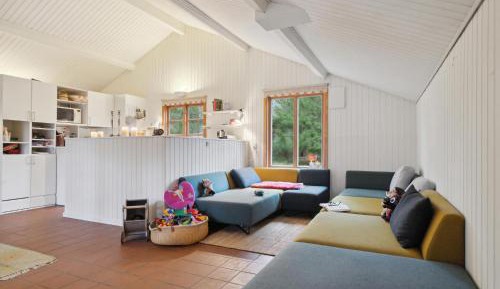 Three-Bedroom Holiday Home 