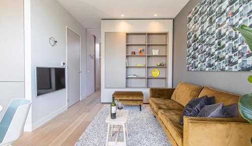 One-Bedroom Apartment with City View