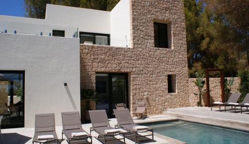 Five-Bedroom Villa