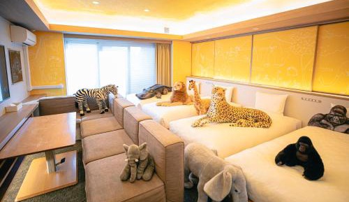 Superior Room (4 Adults) - Zoo Theme