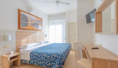 Double Room with Balcony and Sea View
