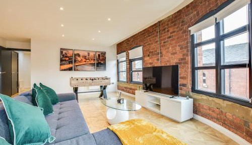 Two-Bedroom Deluxe Apartment