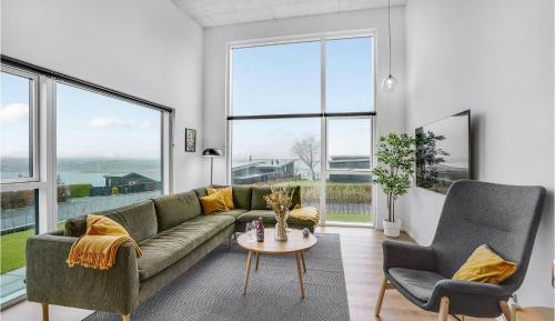 Five-Bedroom Holiday Home