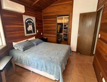 Queen Suite with Spa Bath