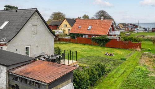 Three-Bedroom Holiday Home 