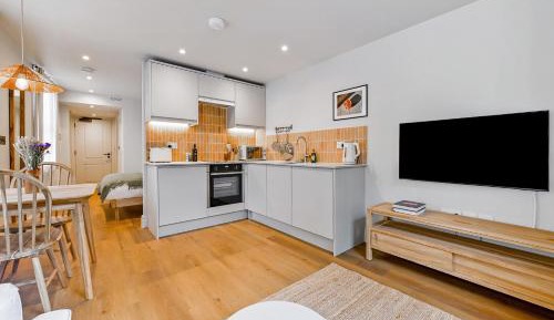 One-Bedroom Deluxe Apartment