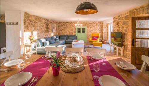 Four-Bedroom Holiday Home