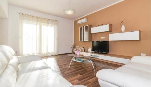 Four-Bedroom Holiday Home