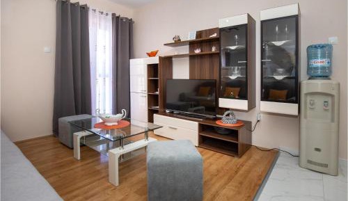 Six-Bedroom Holiday Home