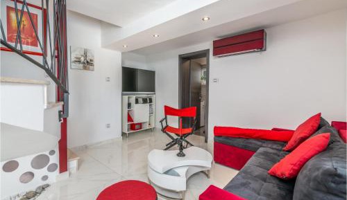 Four-Bedroom Holiday Home