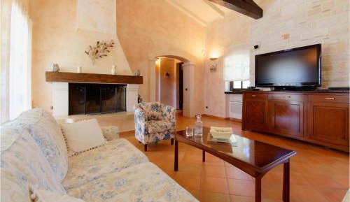 Four-Bedroom Holiday Home