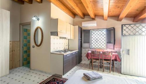 One-Bedroom Holiday Home