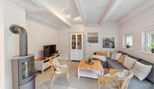 Three-Bedroom Holiday Home 