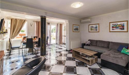 Five-Bedroom Holiday Home