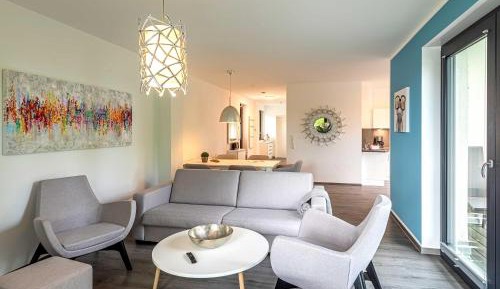 Apartment with Lake View